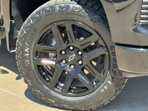 Used 2023 Chevrolet Silverado 1500 LT Trail Boss w/ Convenience Package II AWD/4WD image 35