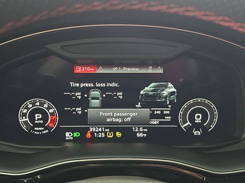 Used 2023 Audi RS Q8 AWD/4WD image 19