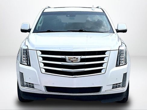 Used 2018 Cadillac Escalade Premium Luxury AWD/4WD image 4