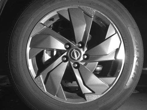 Used 2025 Nissan Rogue SV image 12