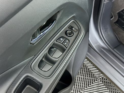 Used 2025 Nissan Versa SV FWD image 15