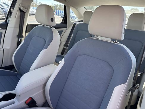 New 2026 Volkswagen Jetta SE image 18