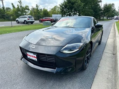 Used 2023 Nissan Z w/ Floor Mat Package (L93) RWD image 6