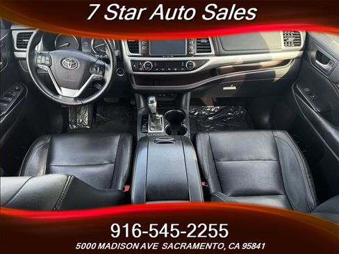 Used 2017 Toyota Highlander XLE image 9