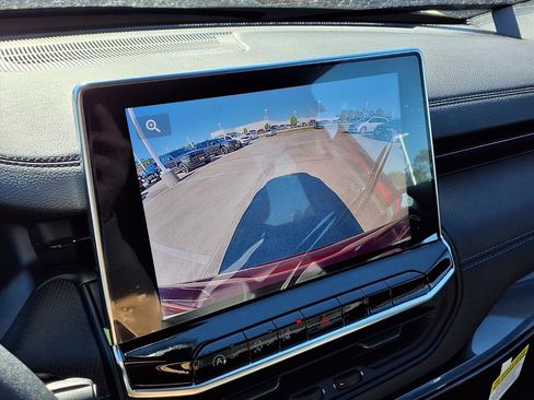 New 2026 Jeep Compass Altitude image 14