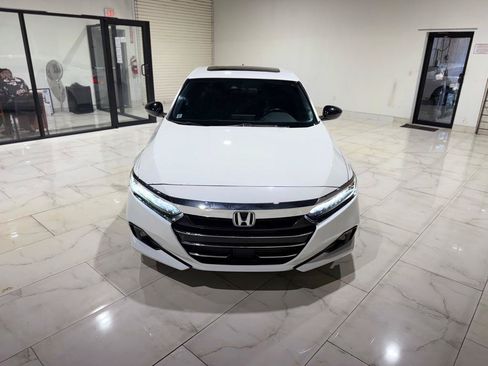 Used 2021 Honda Accord Sport image 2