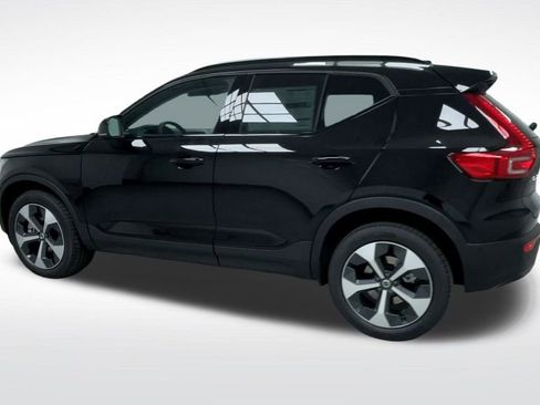 New 2026 Volvo XC40 B5 Plus w/ Protection Package Premier image 20