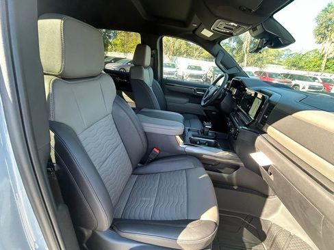 New 2025 Chevrolet Silverado 1500 ZR2 w/ Technology Package image 24