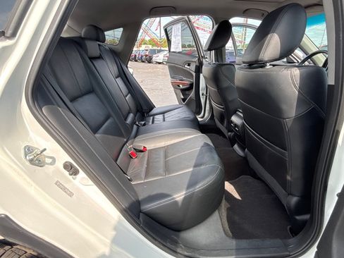 Used 2011 Honda Crosstour EX-L image 28