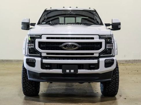Used 2020 Ford F250 Lariat image 2