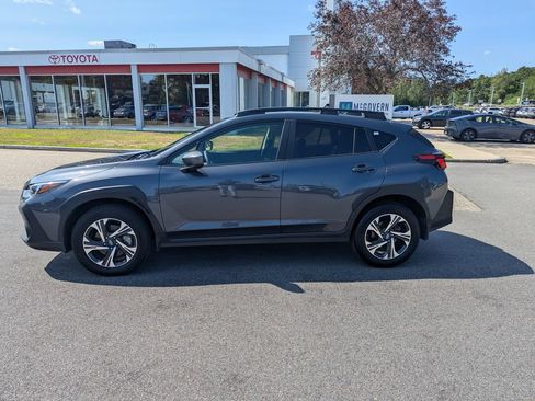 Used 2025 Subaru Crosstrek 2.5i Premium AWD/4WD image 2