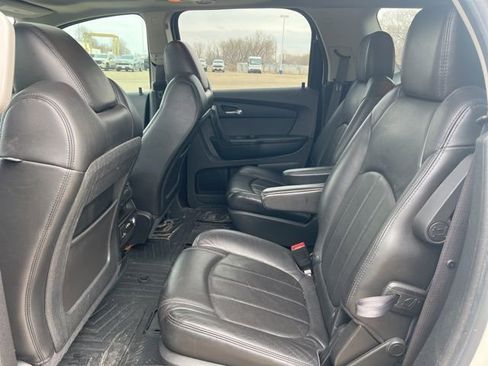 Used 2011 GMC Acadia Denali image 17