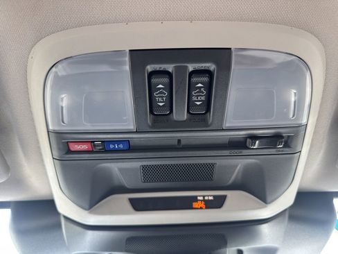 Certified 2025 Subaru Crosstrek 2.0i Premium image 24