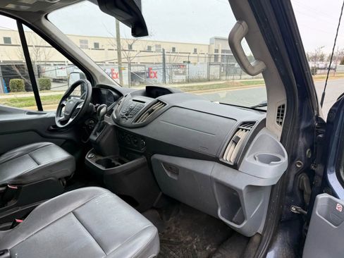 Used 2019 Ford Transit 350 138 DRW RWD image 9