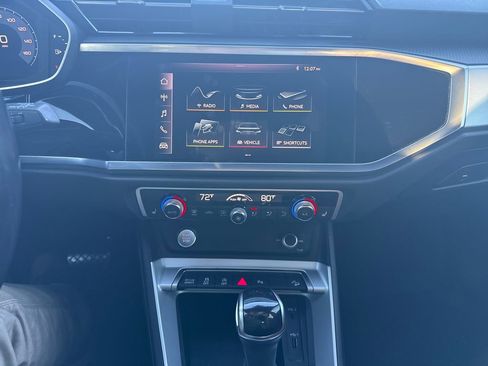 Used 2020 Audi Q3 2.0T Premium w/ Convenience Package image 19