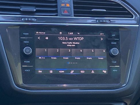 Certified 2022 Volkswagen Tiguan SE w/ Panoramic Sunroof Package image 6