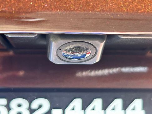 Used 2021 Toyota Sienna XLE image 22