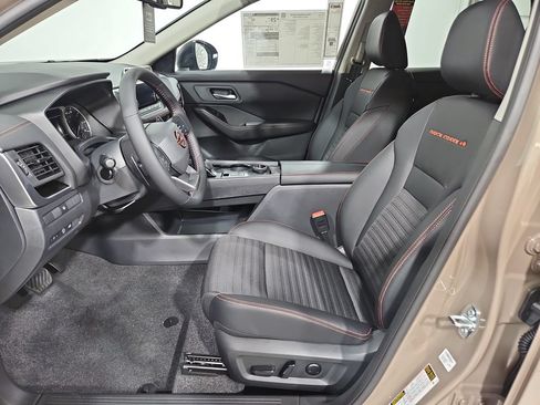 New 2026 Nissan Rogue SV AWD/4WD image 9