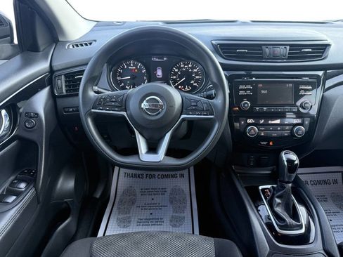 Used 2017 Nissan Rogue Sport SV image 14