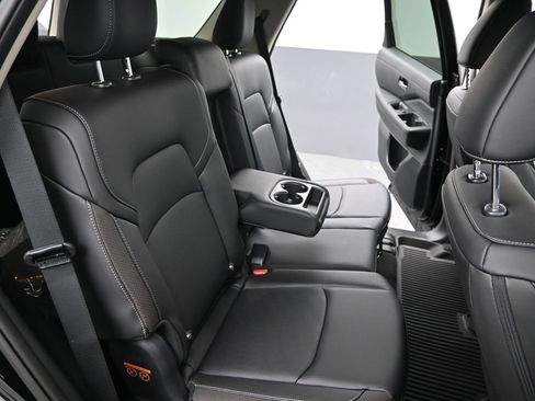 New 2026 Nissan Pathfinder SL image 27