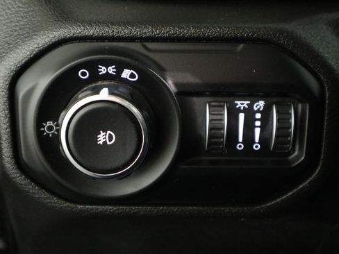 Used 2022 Jeep Wrangler Unlimited Sport image 33