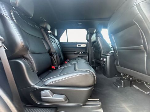 Used 2022 Ford Explorer ST w/ Equipment Group 401A image 11