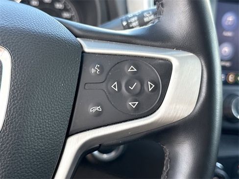 Used 2023 GMC Terrain SLT image 33