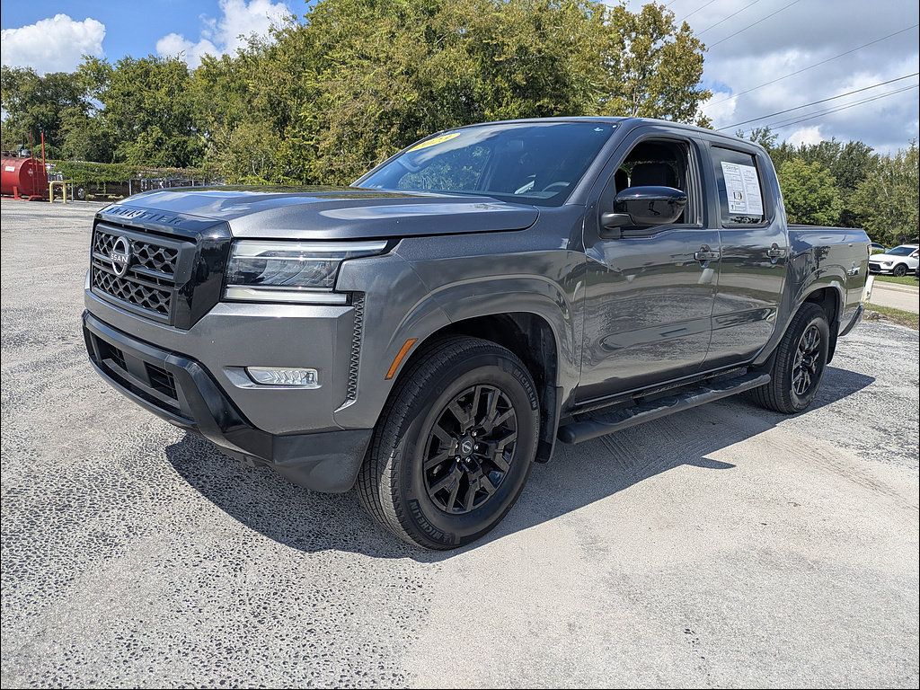 Used 2023 Nissan Frontier SV w/ Midnight Edition Package RWD image 8