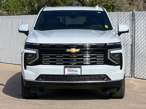 New 2026 Chevrolet Suburban High Country AWD/4WD image 6