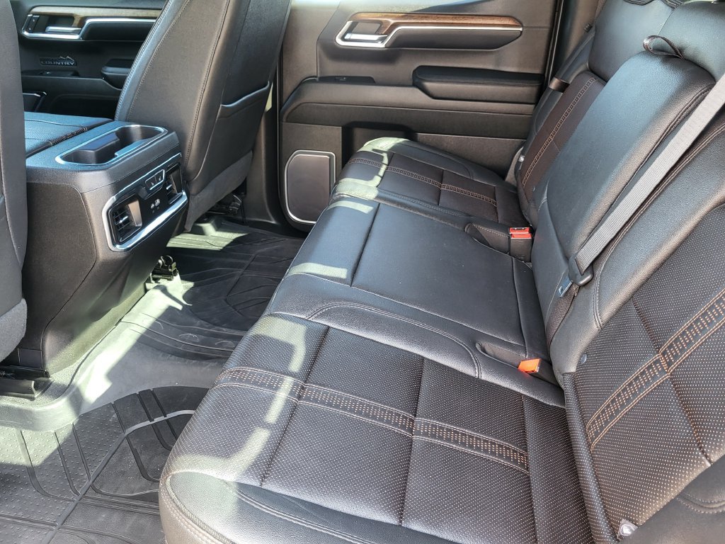 Used 2023 Chevrolet Silverado 1500 High Country w/ High Country Premium Package AWD/4WD image 30