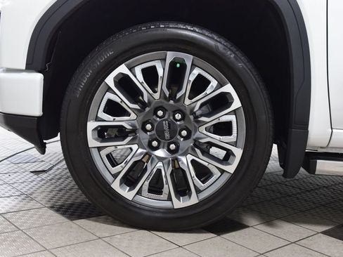 Used 2024 GMC Sierra 1500 Denali Ultimate AWD/4WD image 30