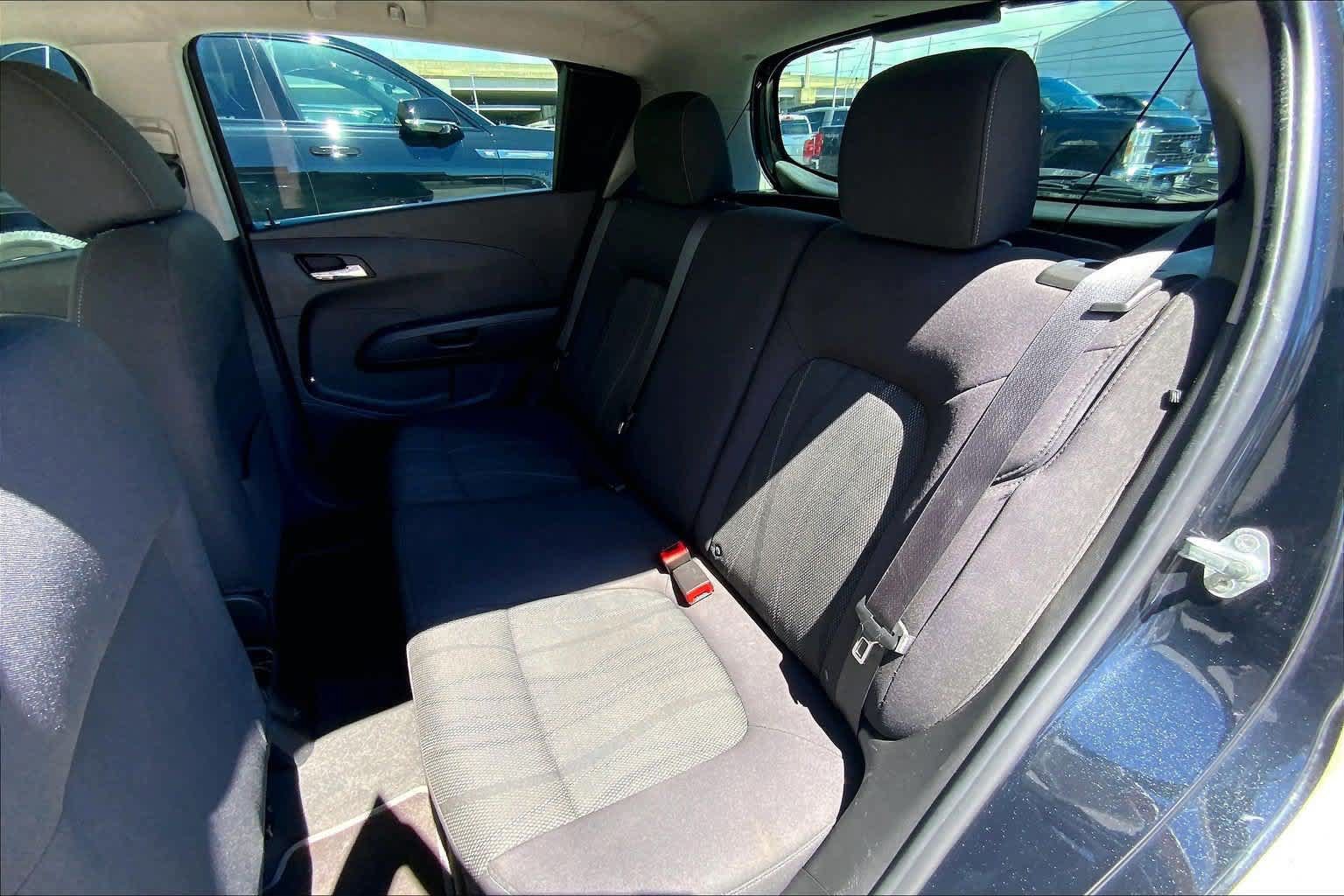 Used 2014 Chevrolet Sonic LT FWD image 27