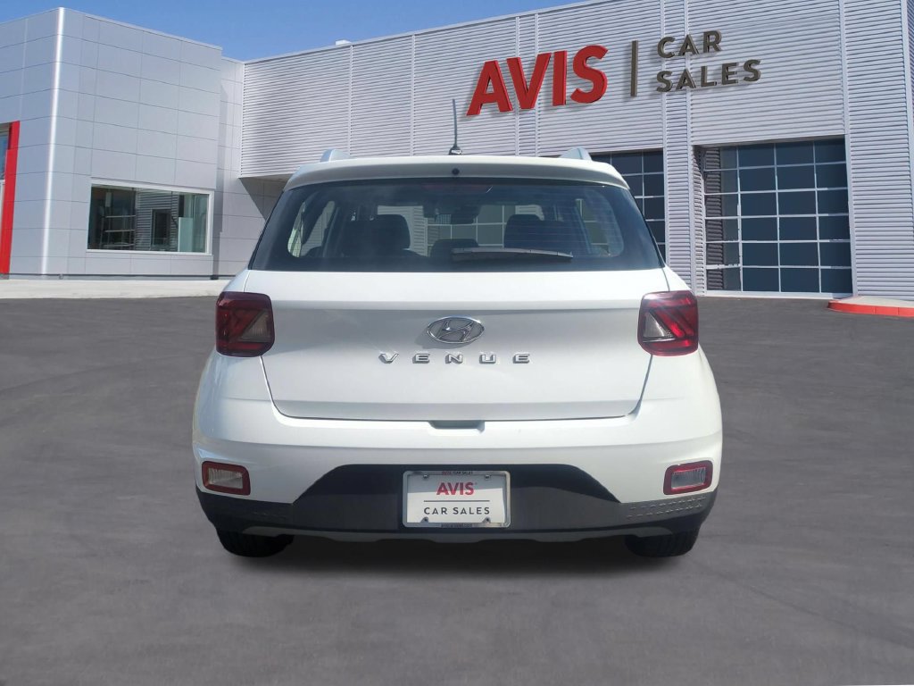 Used 2026 Hyundai Venue SEL FWD image 7