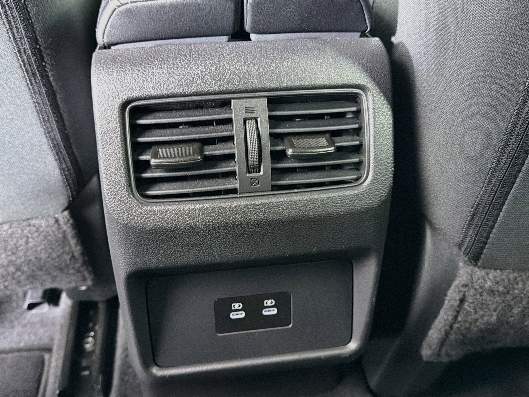 Used 2024 Nissan Rogue SV FWD image 26