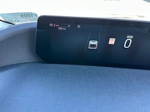 New 2025 Ford Expedition Active image 14