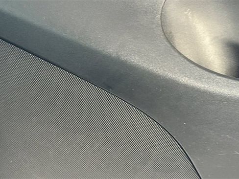 Used 2022 Tesla Model Y Long Range image 24