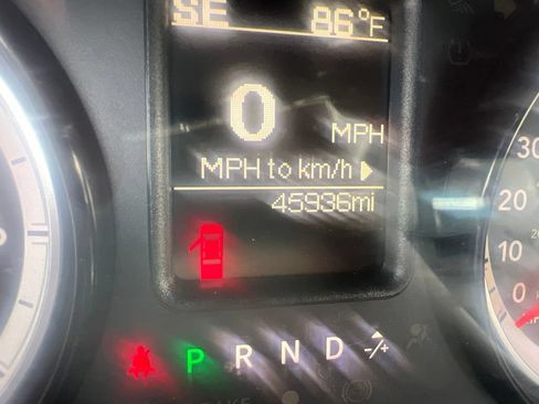 Used 2017 RAM 1500 Express w/ Express Value Package AWD/4WD image 6