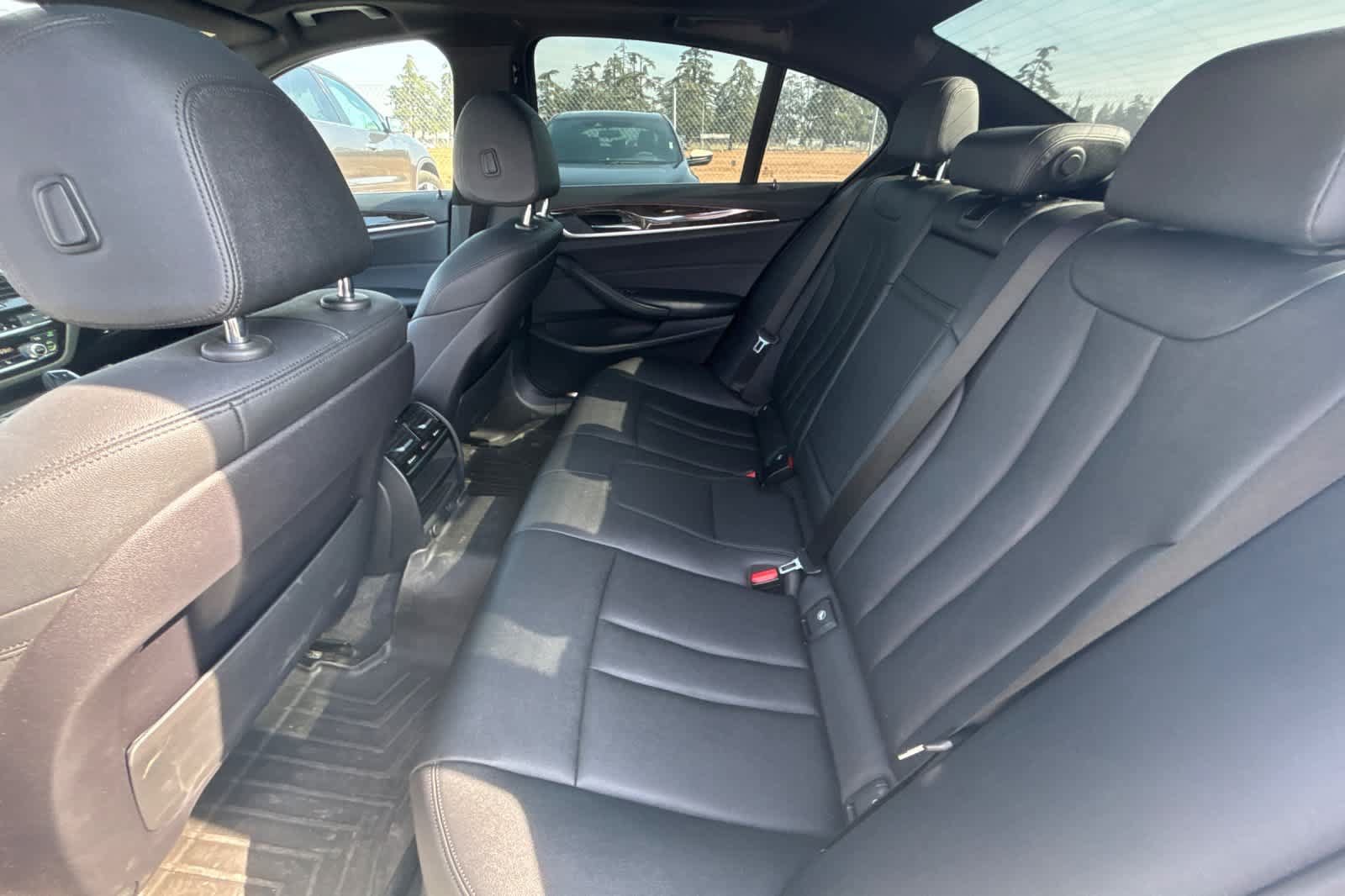 Used 2017 BMW 530i RWD image 4