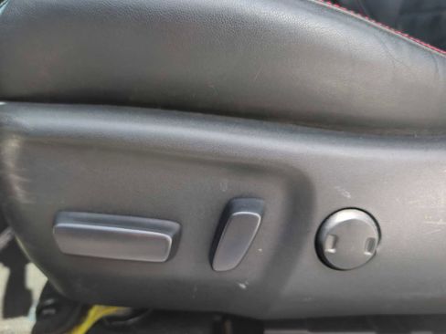 Used 2017 Toyota Camry XSE FWD image 14