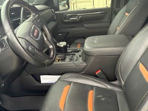 Used 2025 GMC Sierra 2500 AT4 w/ AT4 Premium Plus Package AWD/4WD image 5