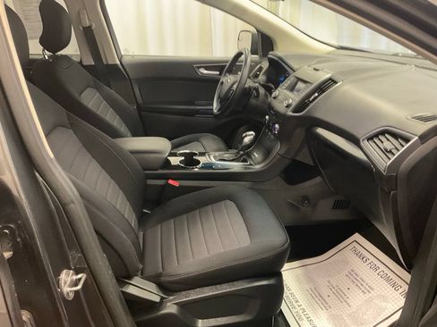 Used 2017 Ford Edge SE FWD image 29