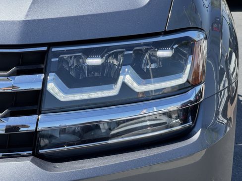 Used 2018 Volkswagen Atlas S FWD image 5