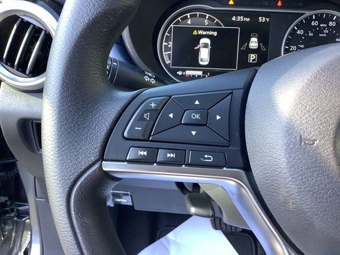 Used 2025 Nissan Versa SV w/ Trunk Package image 21