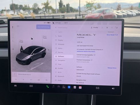 Used 2026 Tesla Model Y Long Range RWD image 10