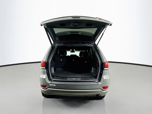 Used 2021 Jeep Grand Cherokee Laredo RWD image 34