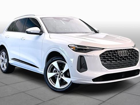Used 2025 Audi Q5 Premium Plus image 3