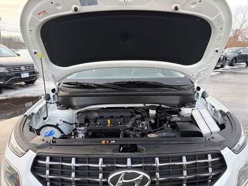Certified 2025 Hyundai Venue Limited image 11