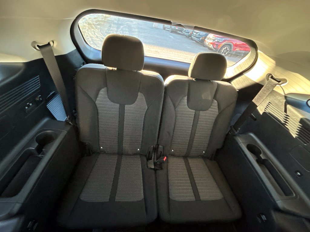 Certified 2026 Kia Sorento LX FWD image 18
