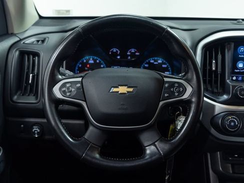 Used 2022 Chevrolet Colorado LT w/ Safety Package AWD/4WD image 13