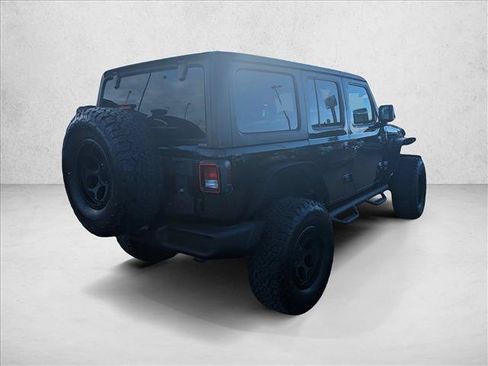 Used 2018 Jeep Wrangler Unlimited Sport S AWD/4WD image 5